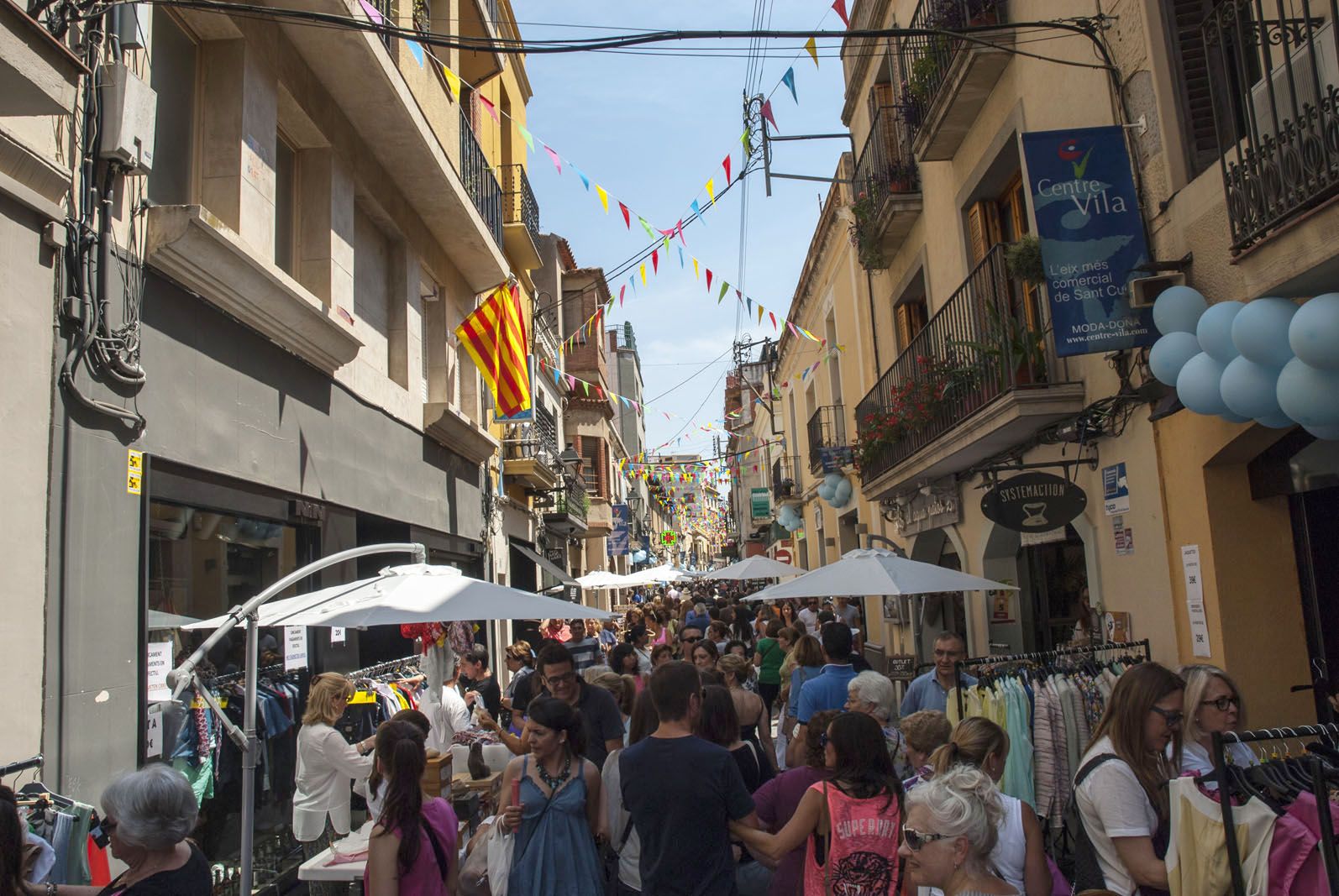 La botiga al carrer durant Festa Major  FOTO:  Aïda Sotelo