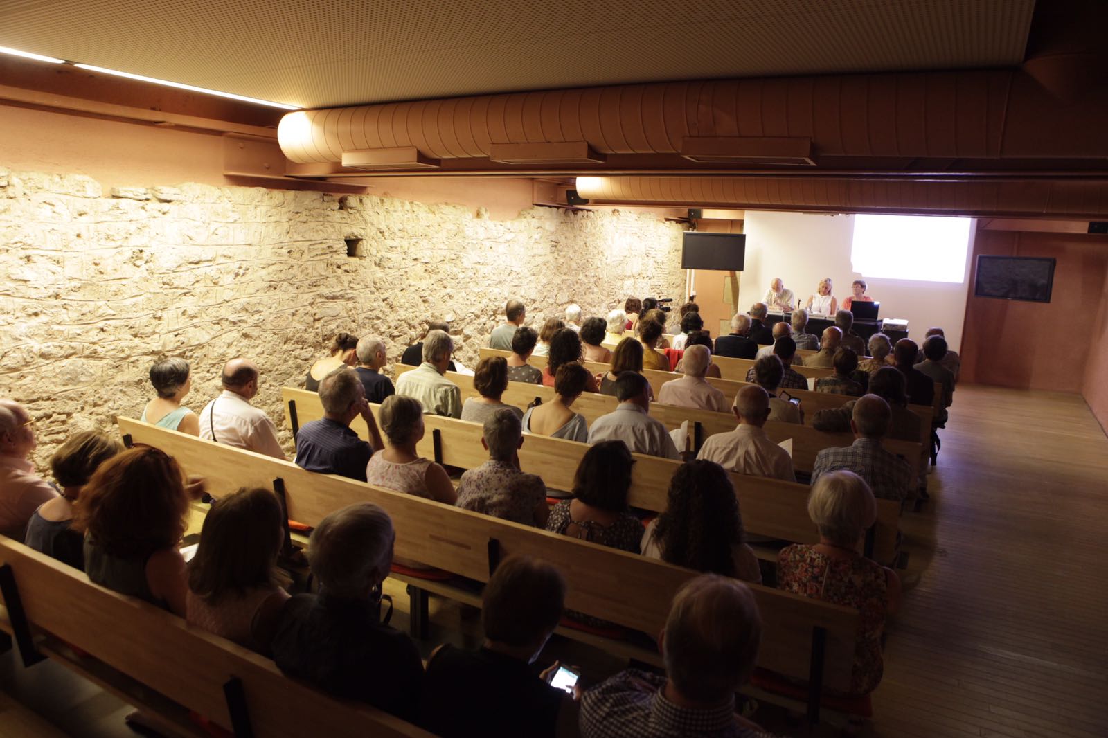 Dolors Bramón ha pronunciat la conferència inaugural. FOTO: Artur Ribera