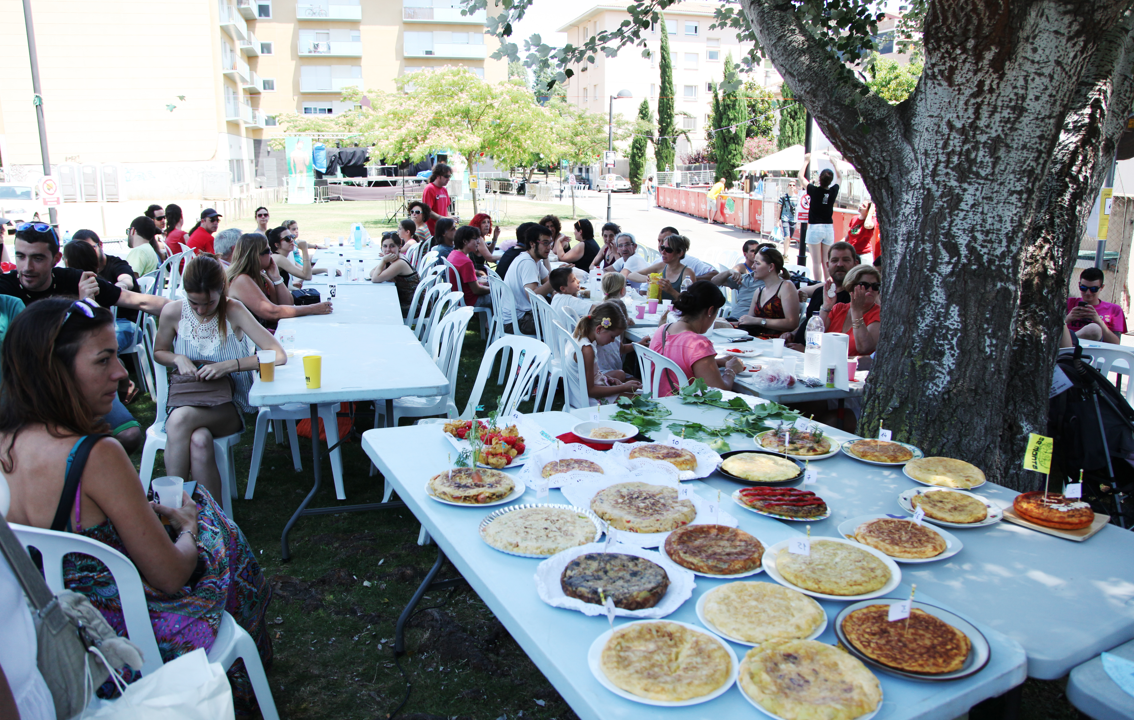 Concurs de truites a la Festa Major Alternativa FOTO: Arxiu