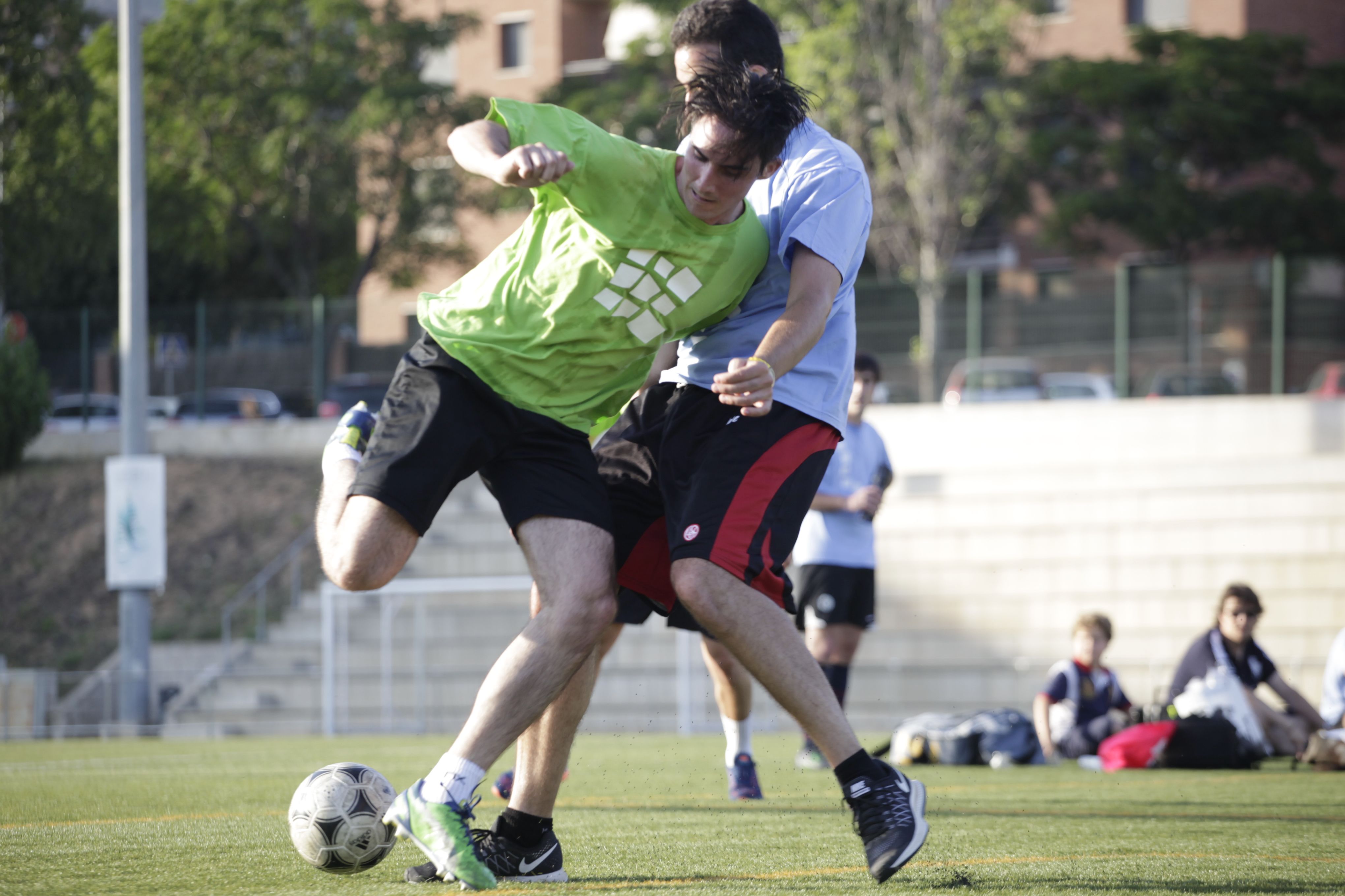  Ja s'han jugat 11 edicions del Torneig Alguna Pregunta Menys? de futbol 7, que enfronta polítics i periodistes. FOTO: Artur Ribera