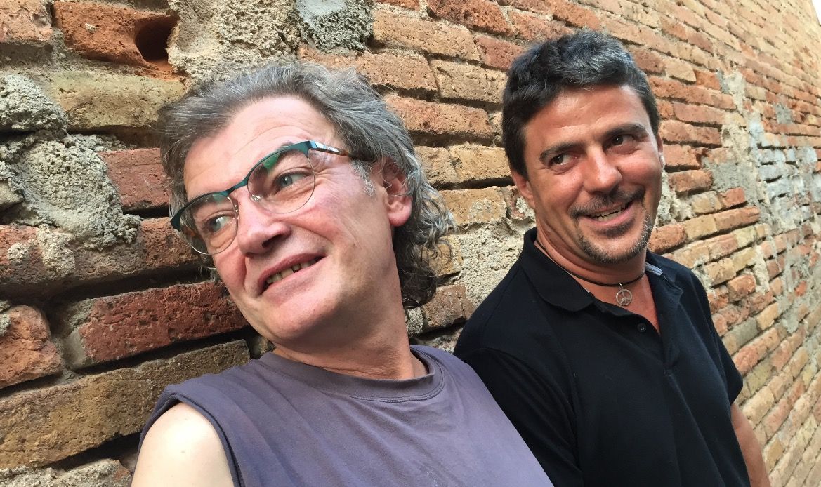 Dos dels membres d'Els Nois de la Mare. FOTO: Artur Ribera