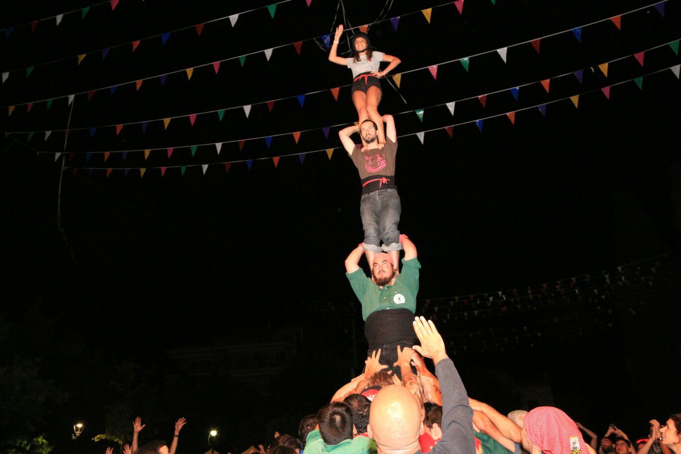 Gausacs al seguici nocturn FOTO: Lali Álvarez