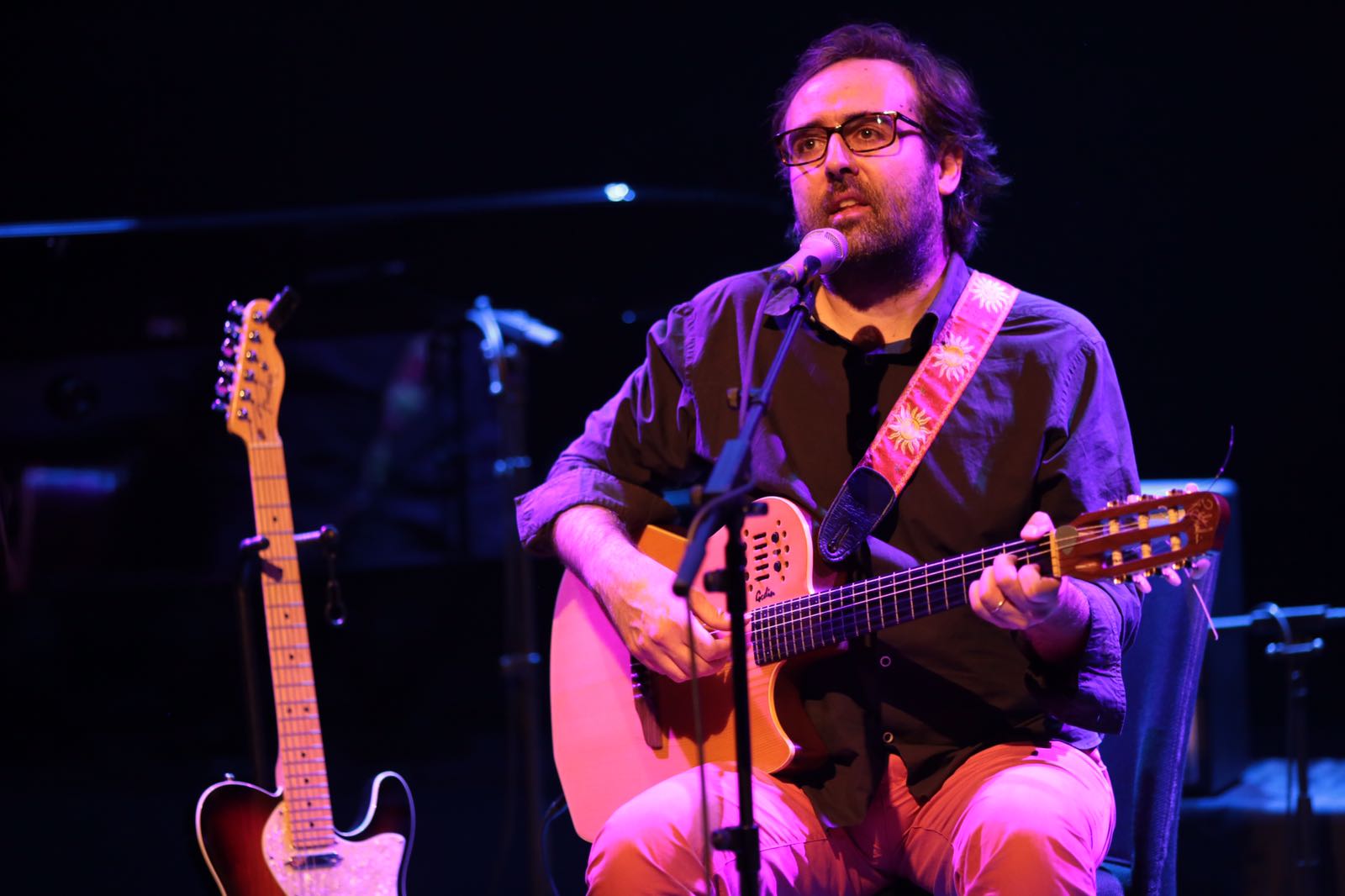Roger Mas omple de poesia el Teatre-Auditori FOTO: Artur Ribera Roger Mas omple de poesia el Teatre-Auditori FOTO: Artur Ribera