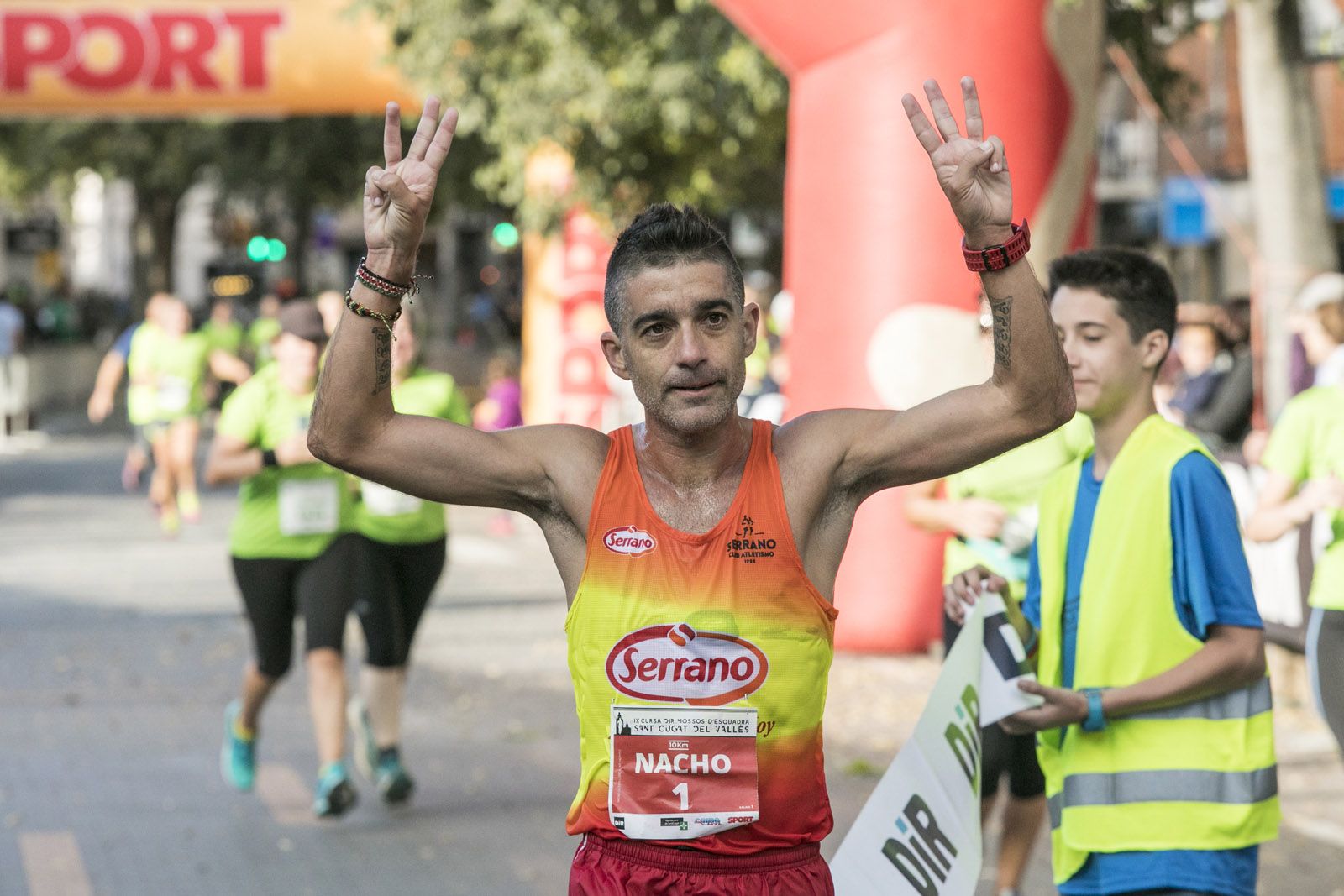 L'atleta olímpic Nacho Cáceres ha guanyat la cursa dels 10 quilòmetres. FOTO: Lali Puig 