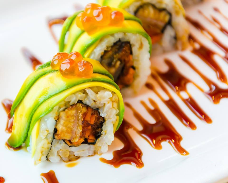 Makis, nigiris, tartars, futomakis, uramakis, entre altres varietats i postres de Nobi Sushi FOTO: Cedida