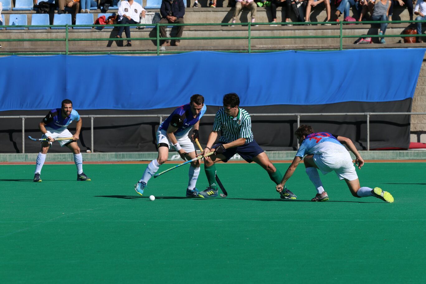 El Junior FC ha estat molt superior a l'RS Tenis. FOTO: Lali Álvarez El Junior FC ha estat molt superior a l'RS Tenis. FOTO: Lali Álvarez