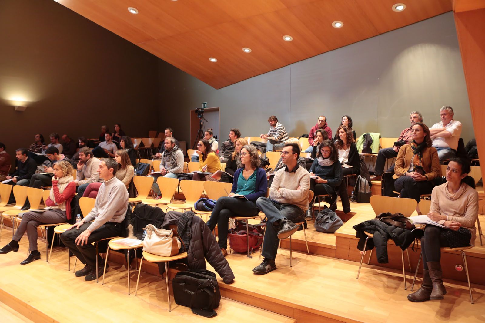 Tècnics municipals d'ajuntaments catalans han assistit a la trobada FOTO: Artur Ribera