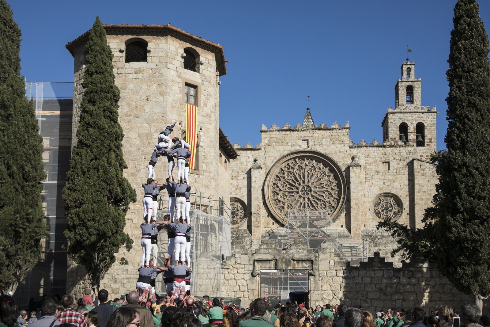 La Colla Tirallongues de AMnresa a la Diada dels Castellers de Sant Cugat a la Plaça d’Octavià. FOTO: Lali Puig