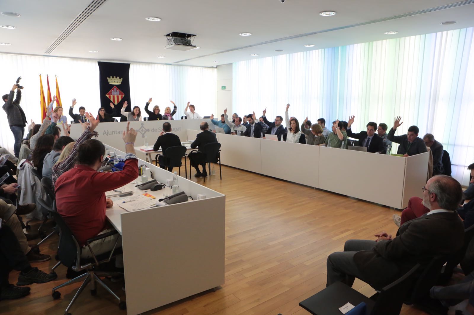 Aprovació de la concessió de la Medalla d'Honor al Junior FC FOTO: Artur Ribera 