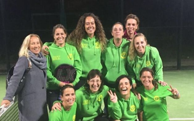 L'equip femení del CE Valldoreix B, del que la capitana n'és Paula Eyheraguibel, ha estat segon al grup A de la Divisió d'Honor. FOTO: Club Esportiu Valldoreix L'equip femení del CE Valldoreix B, del que la capitana n'és Paula Eyheraguibel, ha estat segon al grup A de la Divisió d'Honor. FOTO: Club Esportiu Valldoreix