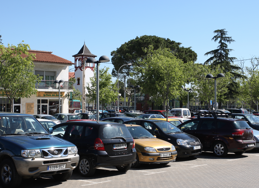 L'aparcament, un dels problemes de Valldoreix FOTO: Arxiu