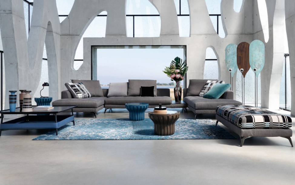 A l'establiment podràs trobar una gran varietat de sofàs de pell, de tela, grans i petits FOTO: Cedida