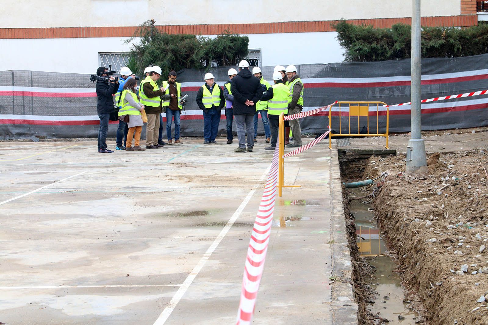 Imatge de la visita d'obres a la pista superior de les Pistes Municipals de Sant Francesc. FOTO: Lali Álvarez