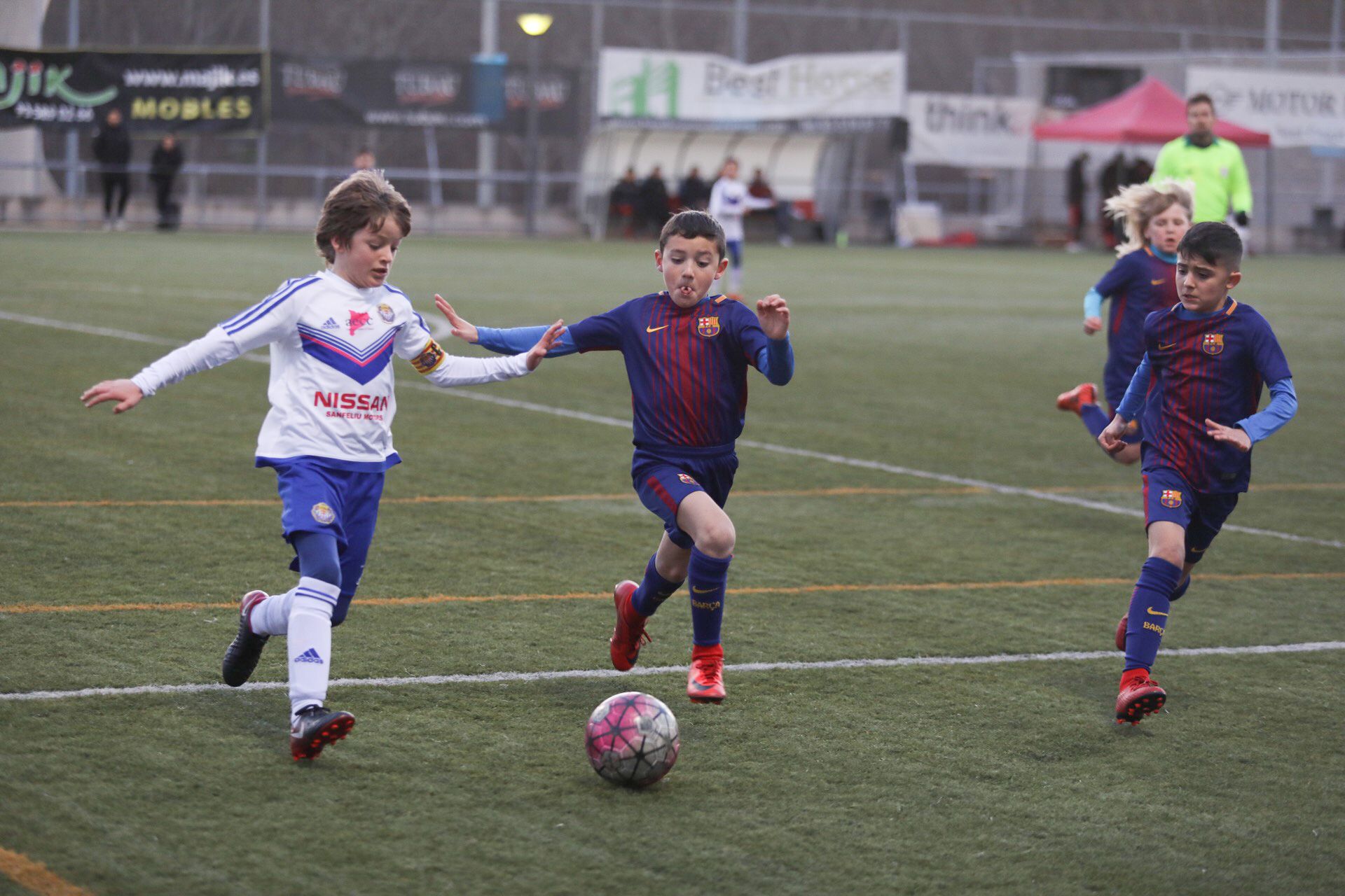 El FC Barcelona s'ha imposat en les categories prebenjamí i añeví. FOTO: Lali Puig El FC Barcelona s'ha imposat en les categories prebenjamí i añeví. FOTO: Lali Puig