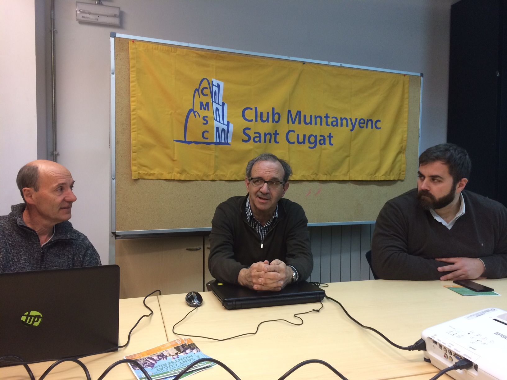 Nacho Gonzalvo, Silvano Bendinelli i Eloi Rovira en la presentaci&oacute; de la caminada. FOTO: &Agrave;lex L&oacute;pez Puig