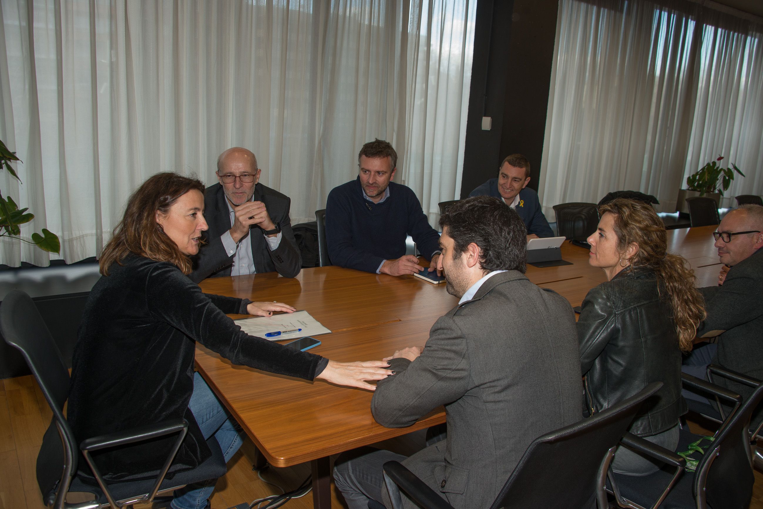 Reunió entre l'Ajuntament de Sant Cugat, la Generalitat i la Fundació Mobile FOTO: Localpres