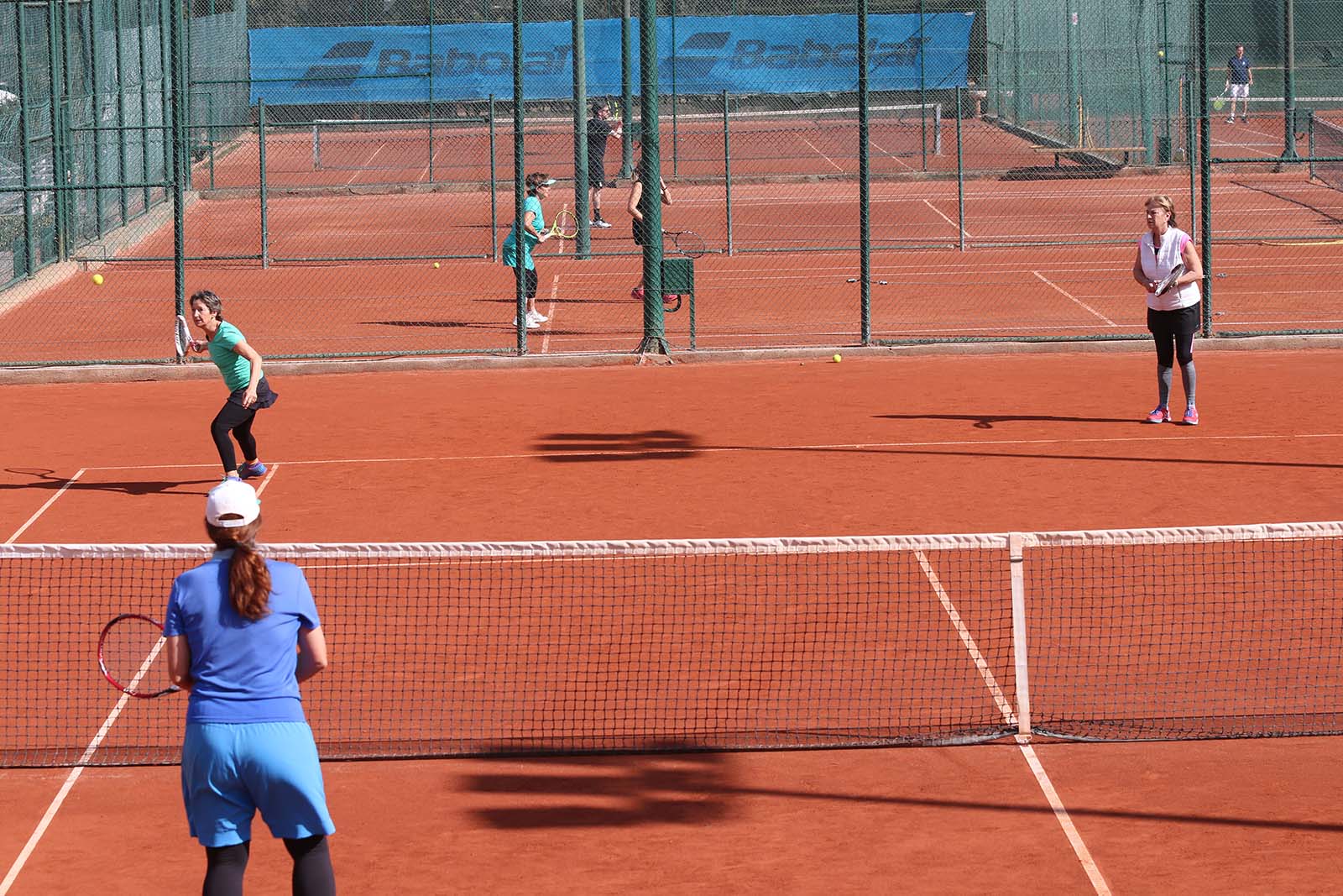 S'ha jugat un torneig de dobles de tennis. FOTO: Lali Álvarez
