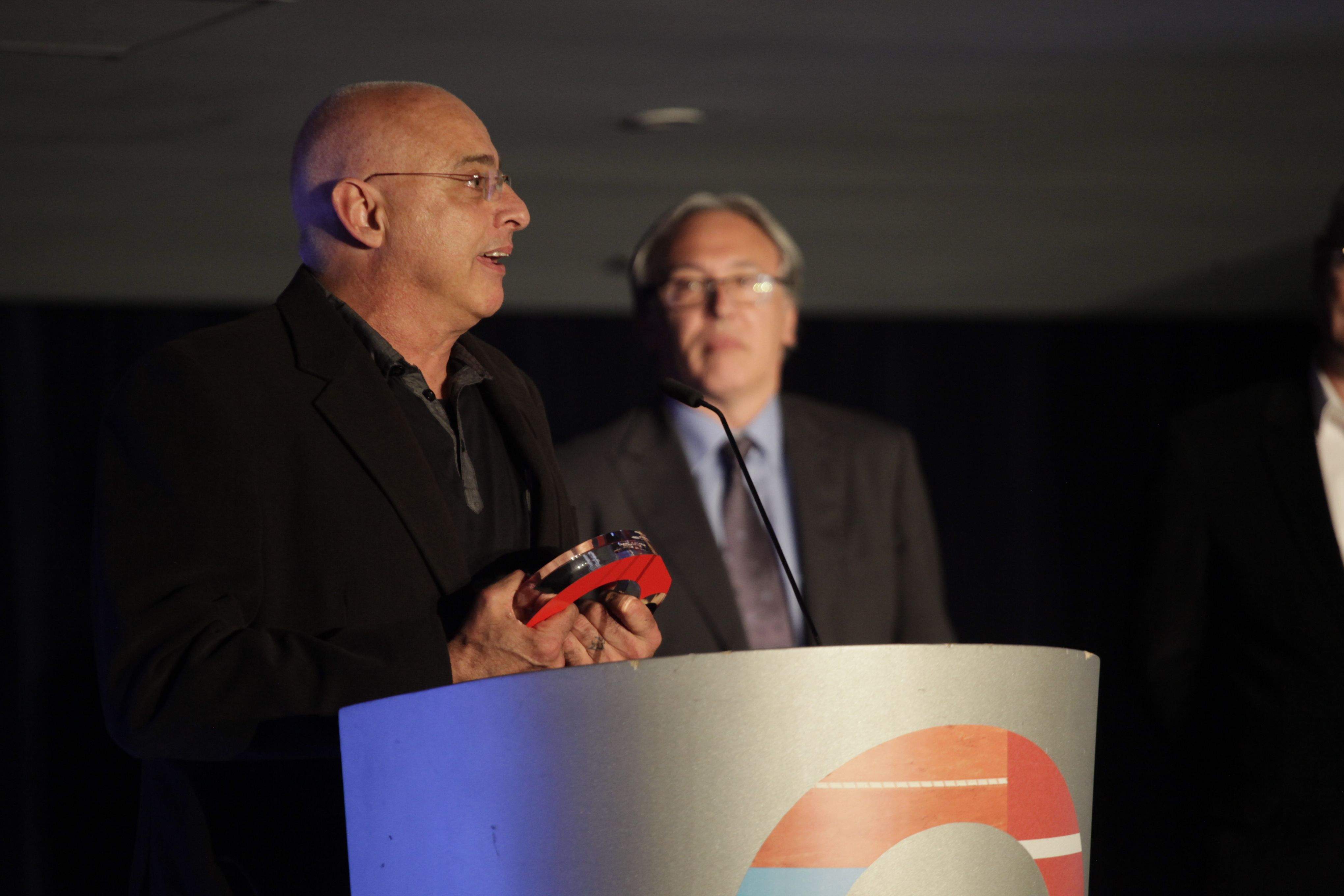Al 2017, Oswaldo Romero va recollir el premi Millor promoció de la base, per a Jugando al Atletismo. FOTO: Artur Ribera Al 2017, Oswaldo Romero va recollir el premi Millor promoció de la base, per a Jugando al Atletismo. FOTO: Artur Ribera
