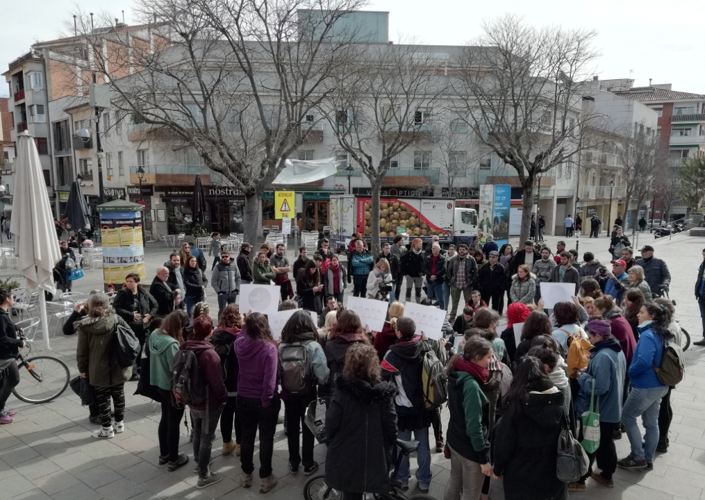Acte de suport a les dones encausades per la vaga feminista FOTO: TOT Sant Cugat