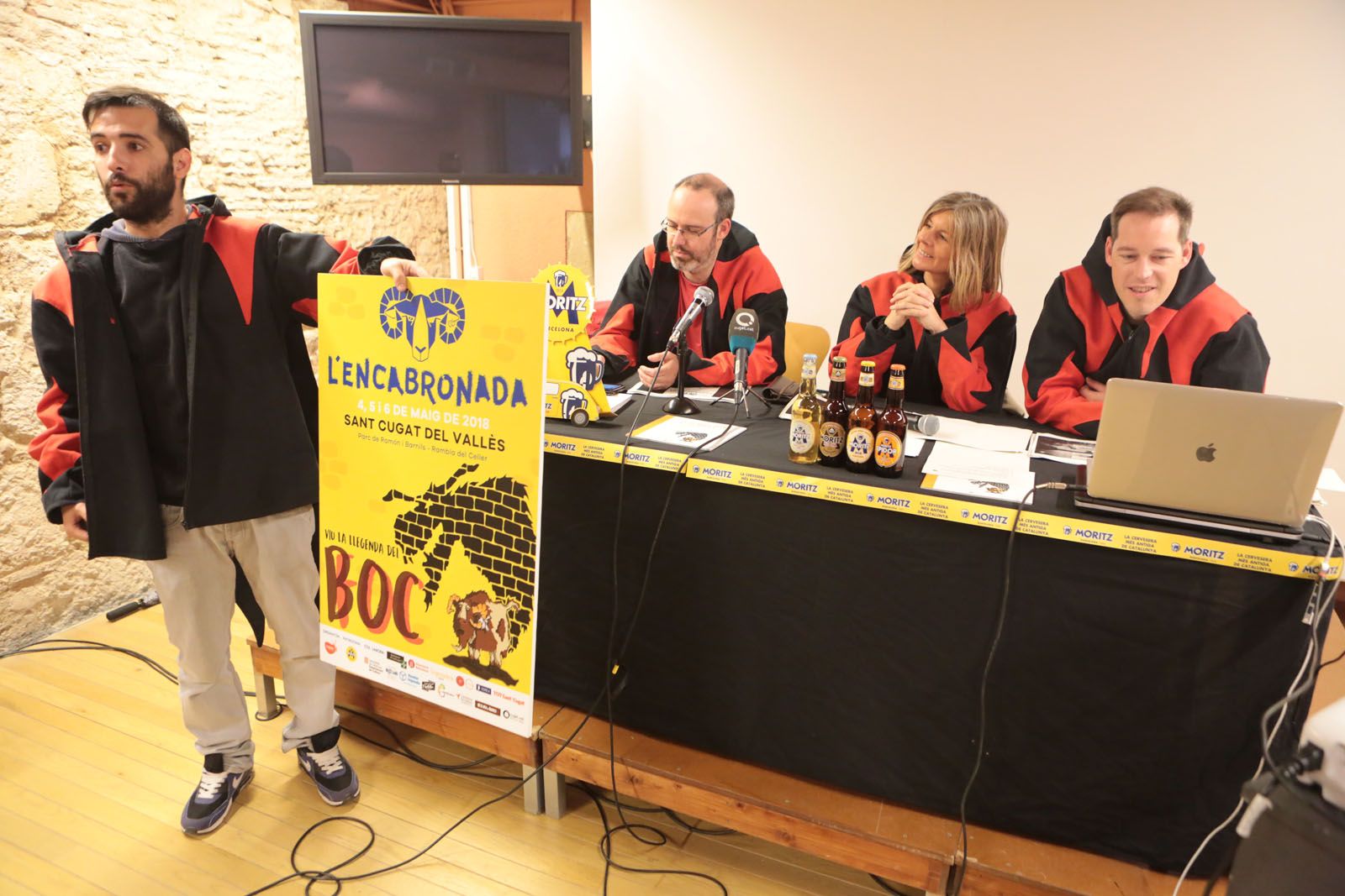 El cartell d'enguany juga amb la llegenda del boc/foc. FOTO: Artur Ribera