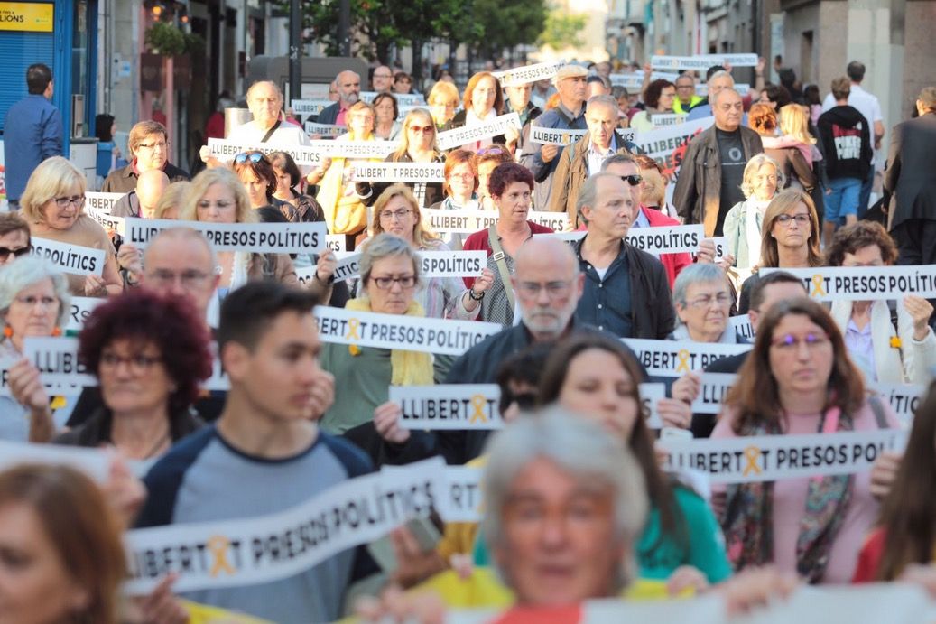 La marxa ha recorregut el centre de Sant Cugat. FOTO: Artur Ribera