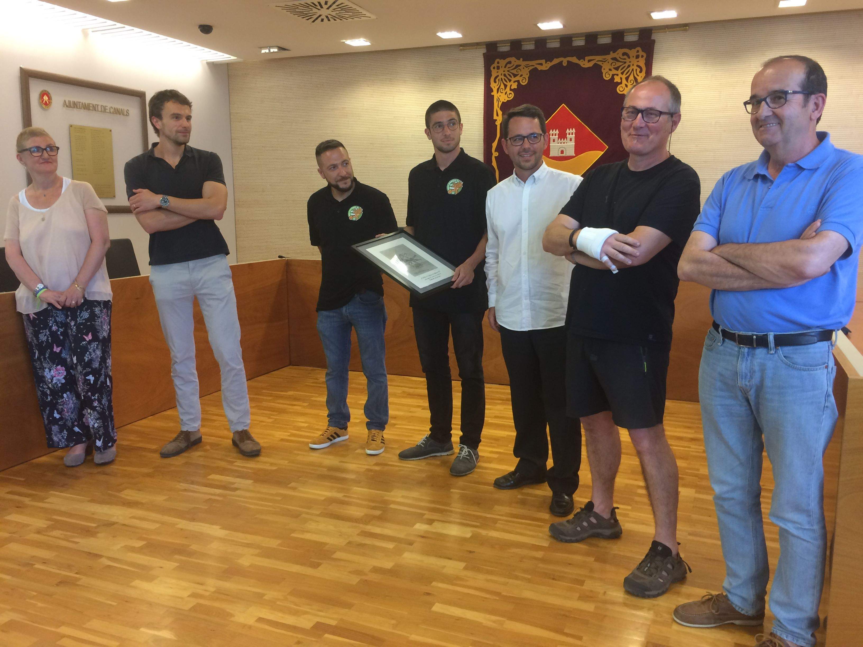 Representants de l'EMD de Valldoreix i del Valldoreix FC. FOTO: Àlex López Puig Representants de l'EMD de Valldoreix i del Valldoreix FC. FOTO: Àlex López Puig