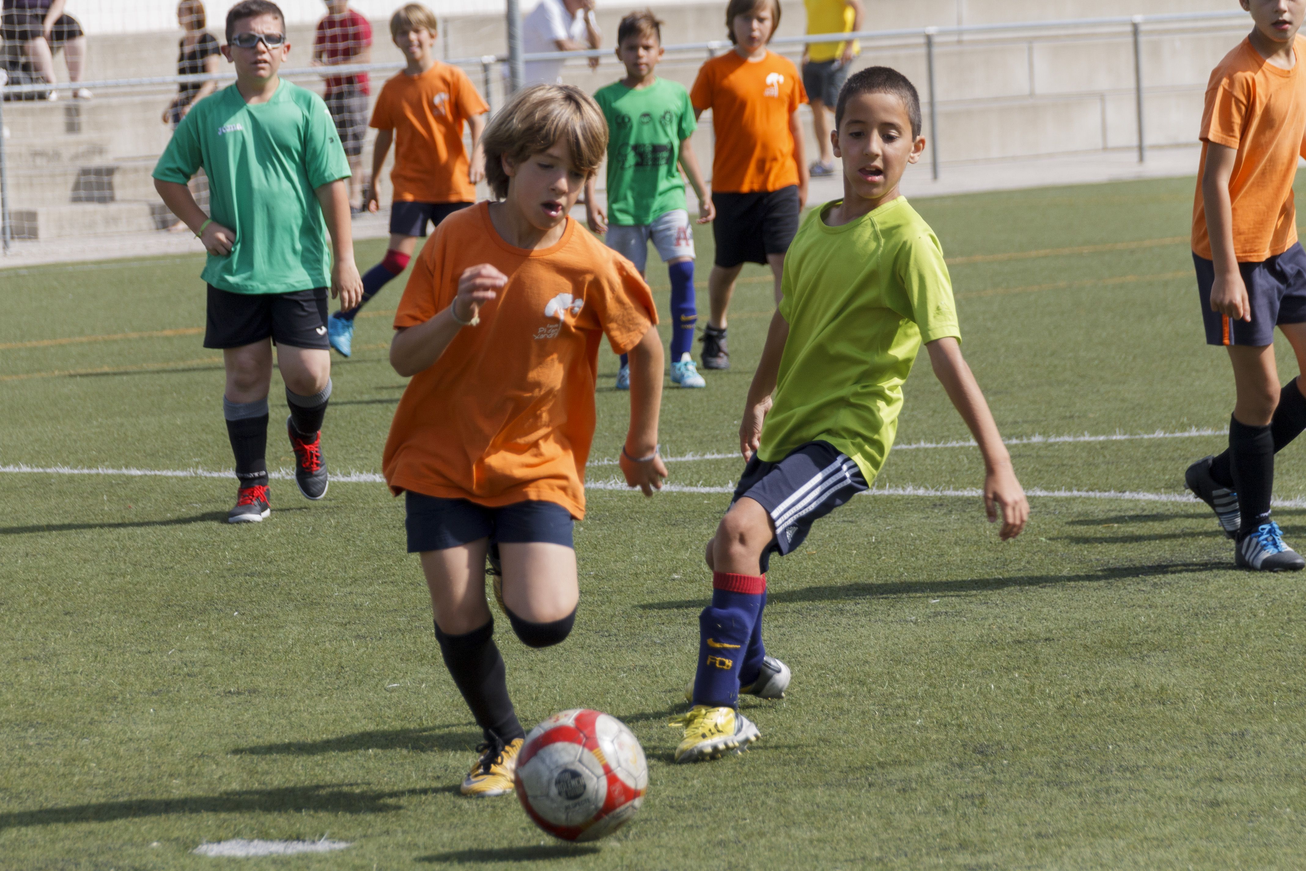  5 escoles de Sant Cugat amb alumnes de 3r, 4t i 5è de primària han jugat un torneig de futbol 7. FOTO: Paula Galván