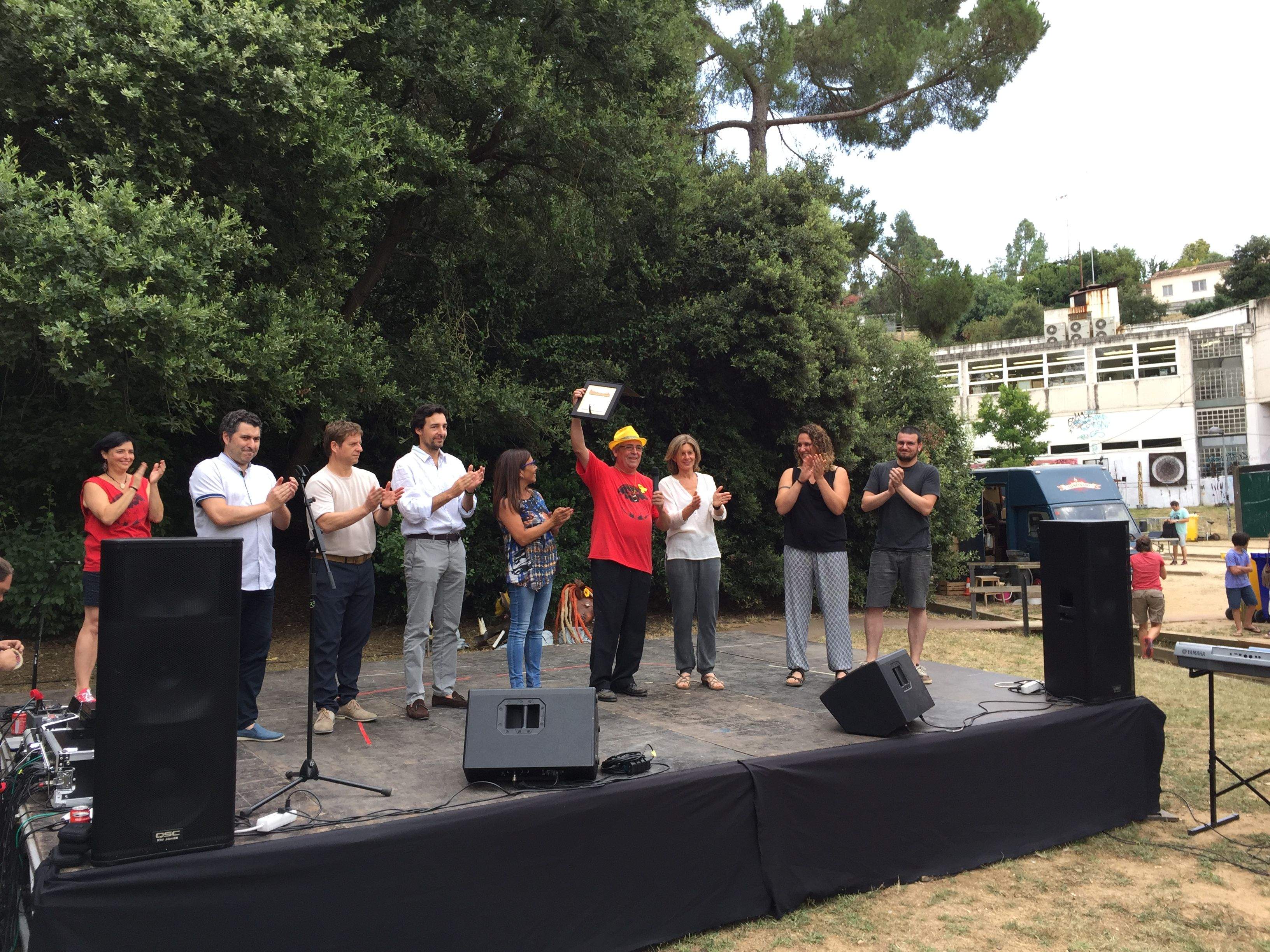 Placa de reconeixement als pregoners. FOTO: TOT Sant Cugat