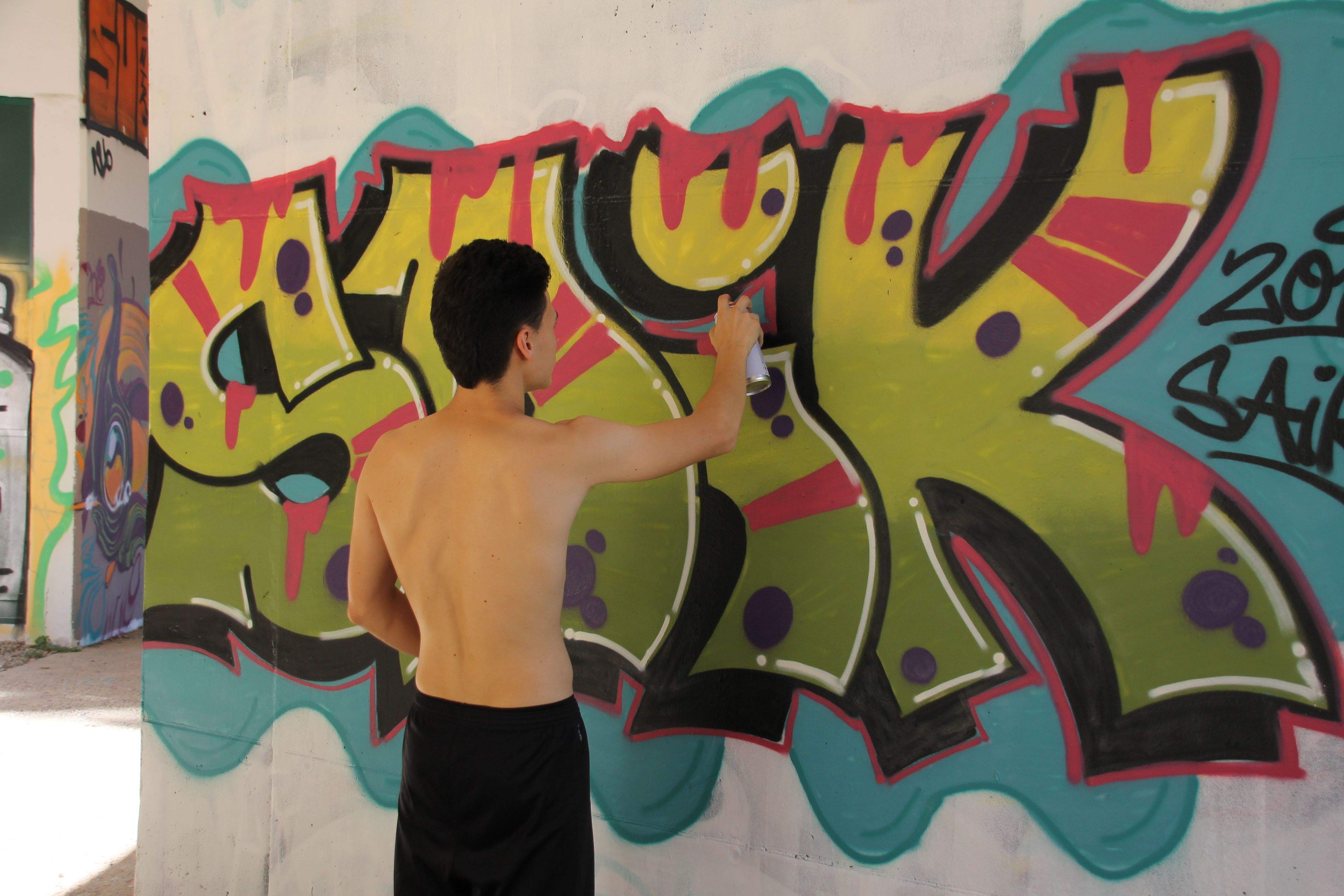 Tarda d'art urb&agrave; a la Floresta FOTO: Paula Galv&aacute;nIMG 4338