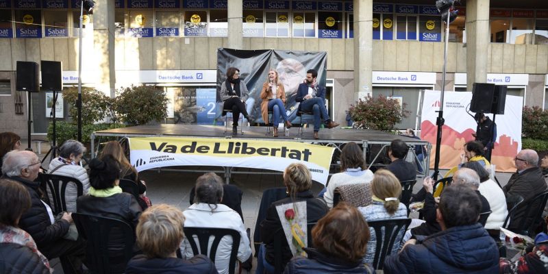 L'acte d'ERC s'ha celebrat a la plaça dels Quatre Cantons. FOTO: Bernat Millet