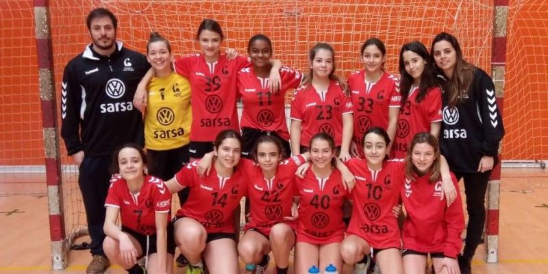 L'equip infantil femení del Club Handbol Sant Cugat, subcampió de Copa Catalana. FOTO: Guillem Gamito