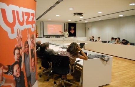 Els participants van presentar els projectes a la sala de plens  FOTO: JR Armadàs