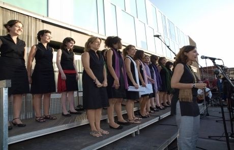 L'alcaldessa, Mercè Conesa, en la seva intervenció davant del Cor Aglepta. FOTO: A. Ribera