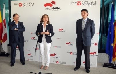 L'alcaldessa de Sant Cugat, Mercè Conesa i el conseller de Territori, Lluís Recoder van acompanyar la direcció de l'empresa en la inauguració. FOTO: Localpress