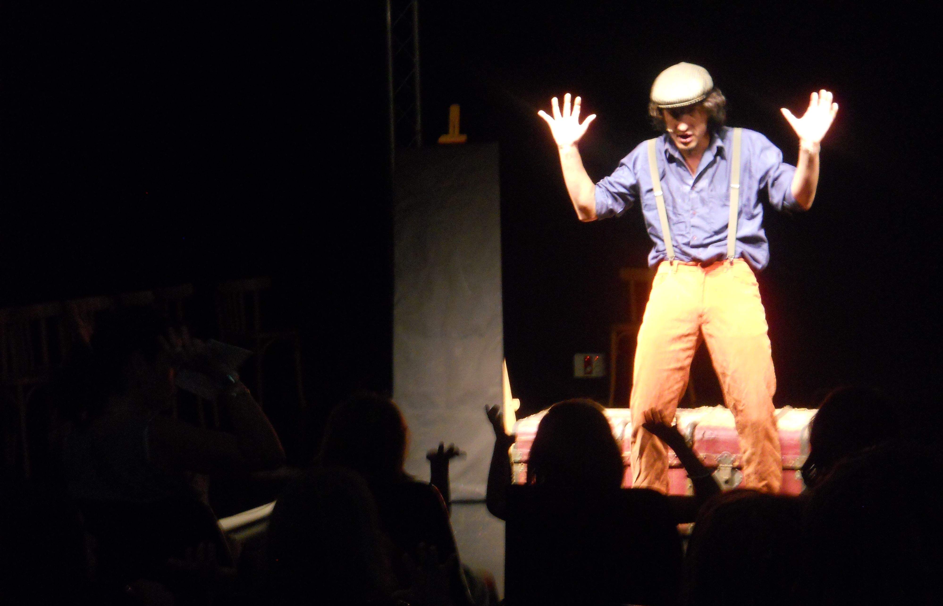 L'espectacle 'Les golfes' ha fet participar a més d'un infant. FOTO: M. Sagales