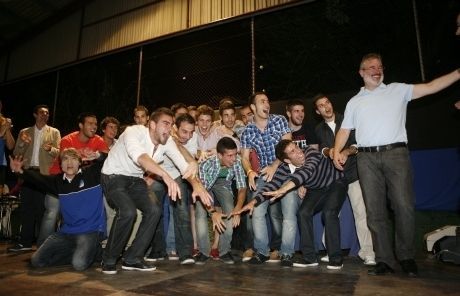 El primer equip va celebrar l'ascens en la festa de final de temporada de la secció de futbol del Junior FC. FOTO: E. Naval