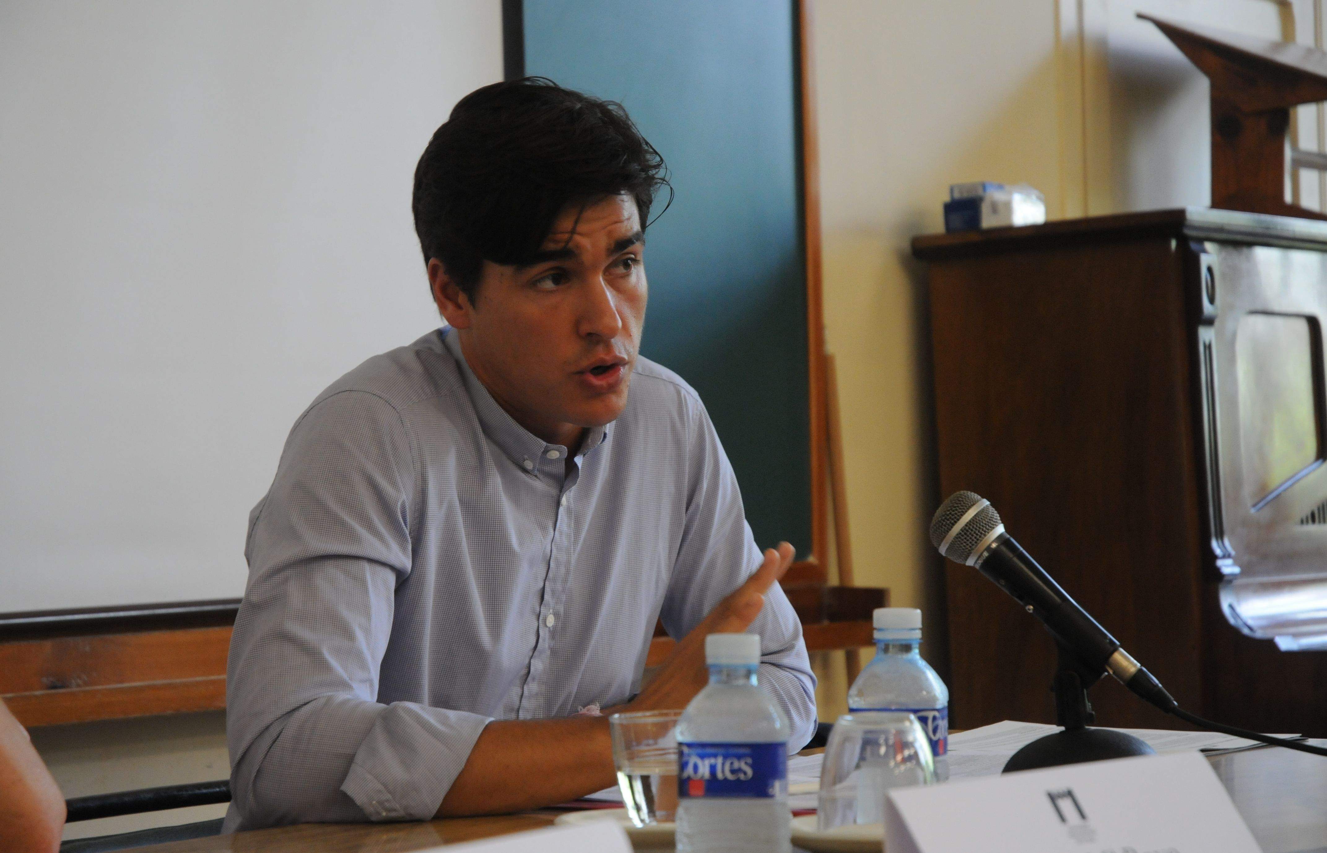 Pablo Pareja, professor de Relacions Internacionals de la Universitat Pompeu Fabra, va abordar les necessitats energètiques d'Àsia oriental. FOTO: D. Fernández