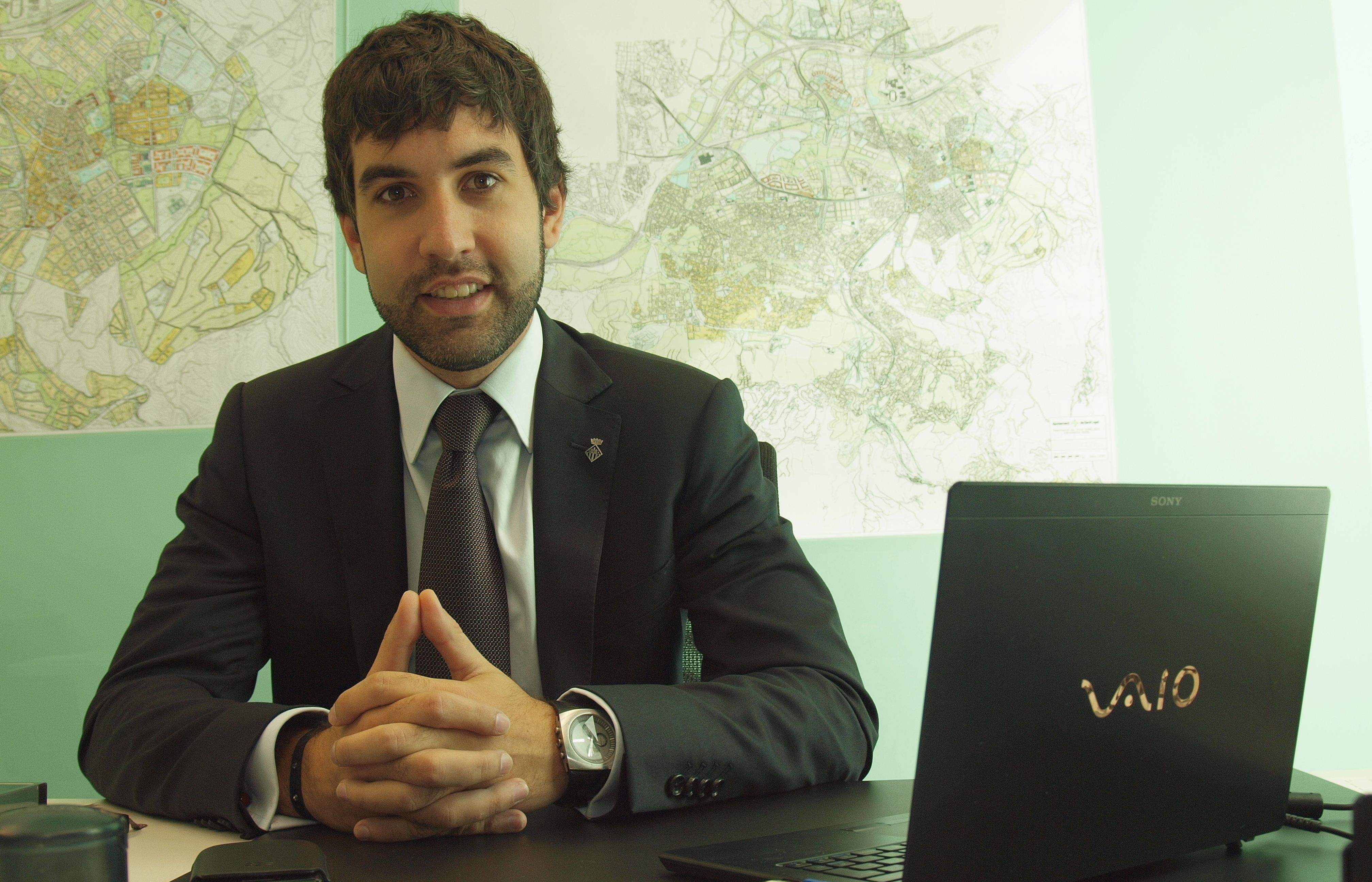 Xavier Tizón, en el seu despatx a l'ajuntament. FOTO: A. Ribera