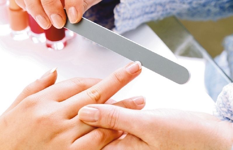 Una bona manicura requereix dedicar una mica de temps a cuidar-se les mans