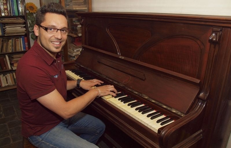 Joan Pau Chaves és un apassionat del piano. FOTO: Artur Ribera