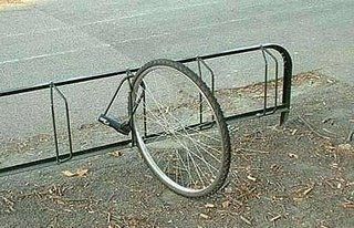 Com evitar trobar així la vostra bicicleta. FOTO. Cedida