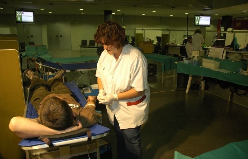 Una de les donacions fetes a Sant Cugat. FOTO: Arxiu