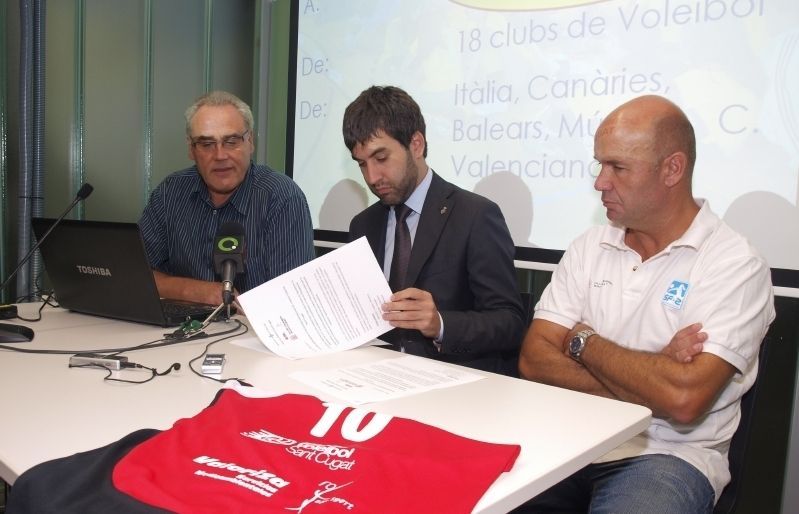 Martínez, Tizón i Sanchís en la presentació. FOTO: A. Ribera