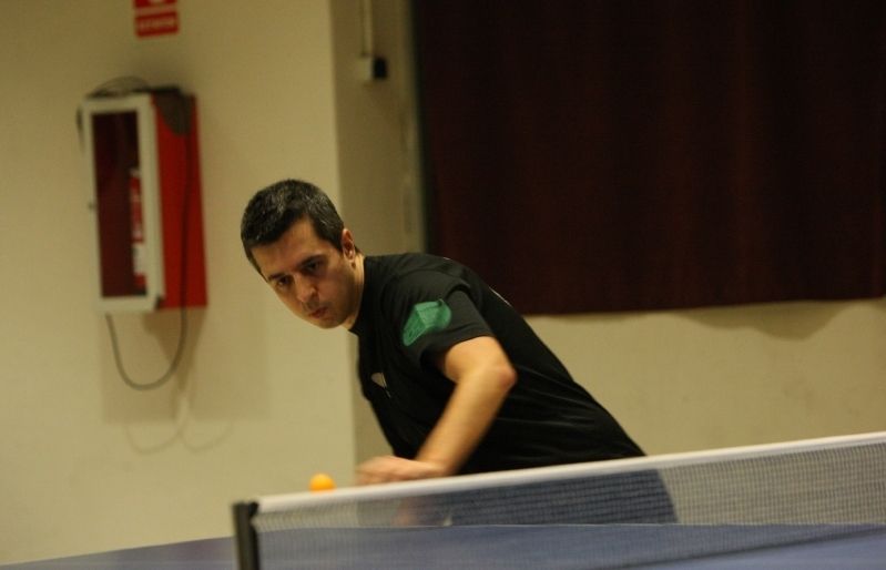 Josep Anton és jugador de Tennis Taula a la UE Sant Cugat. FOTO: Lluís Llebot