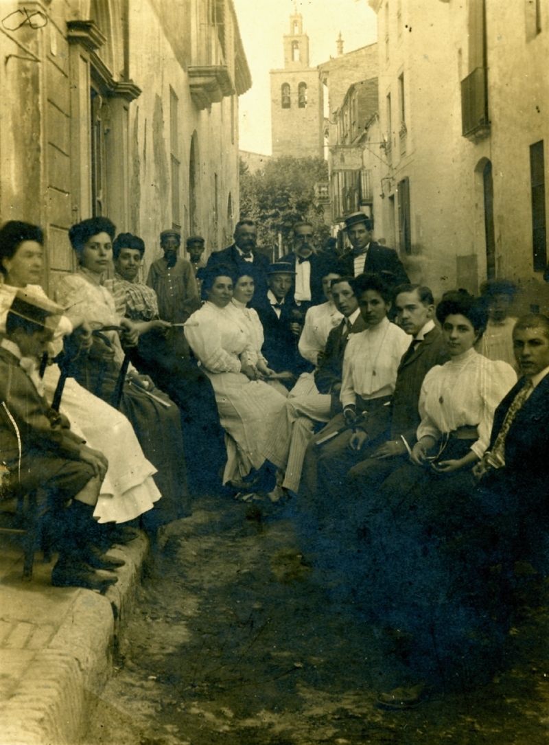 Carrer de Santiago Rusiñol a finals del segle XIX