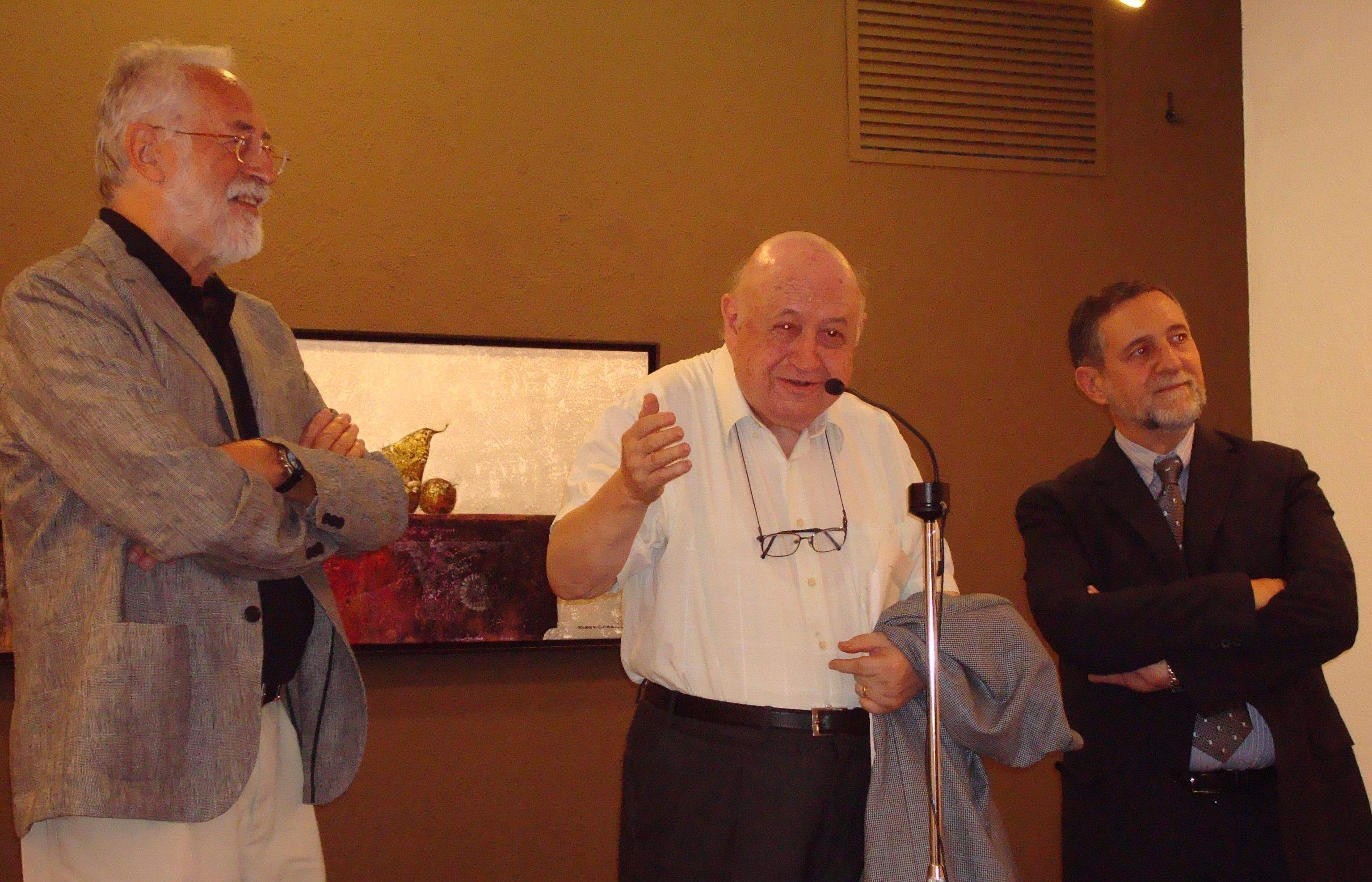 J.M.Cadena va remarcar el reflex social de l'obra de Brugalla. FOTO: C.Caballé