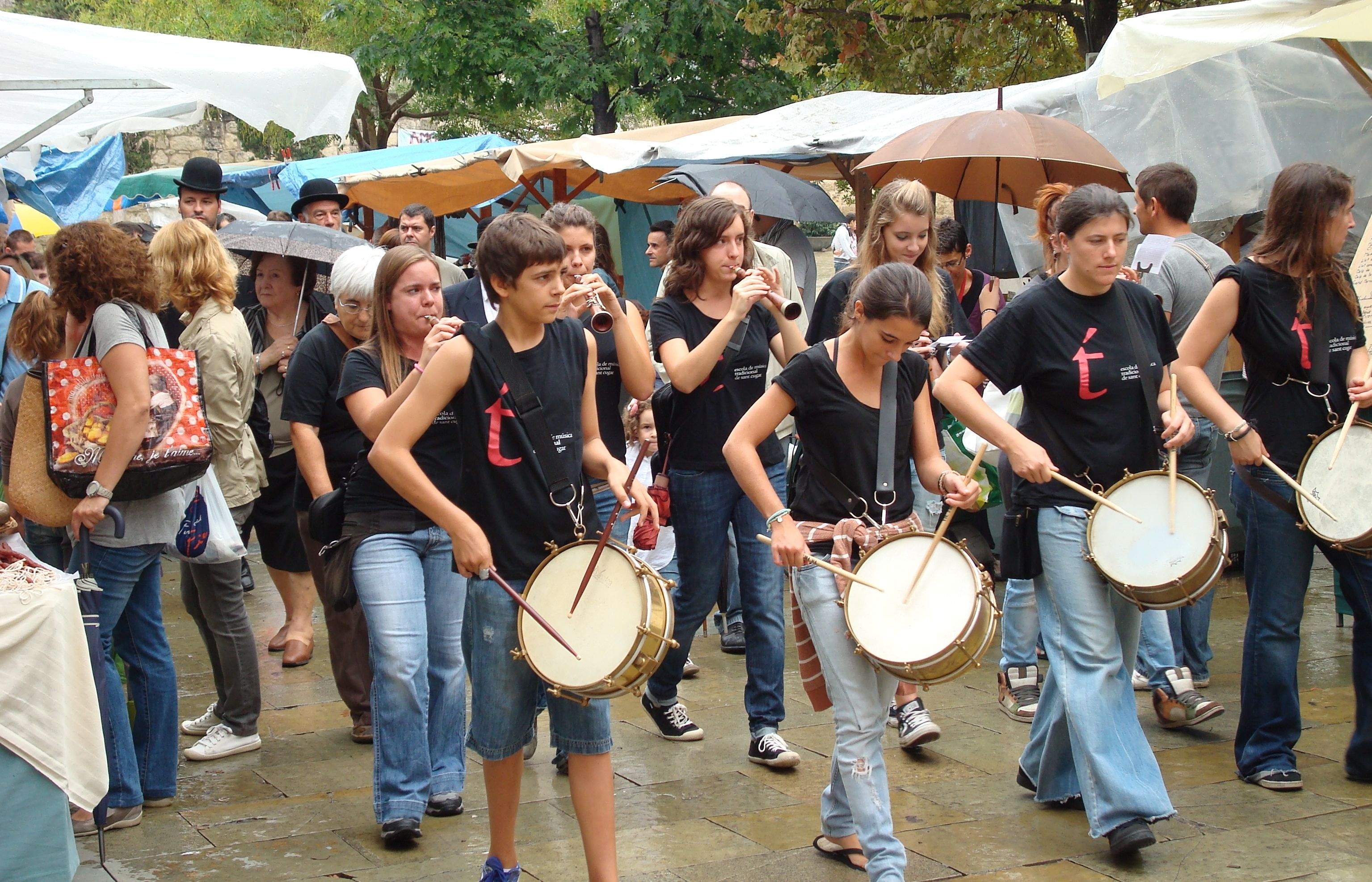 La rua fins al Mercat Municipal ha estat una de les atraccions del matí. FOTO: C. Caballé
