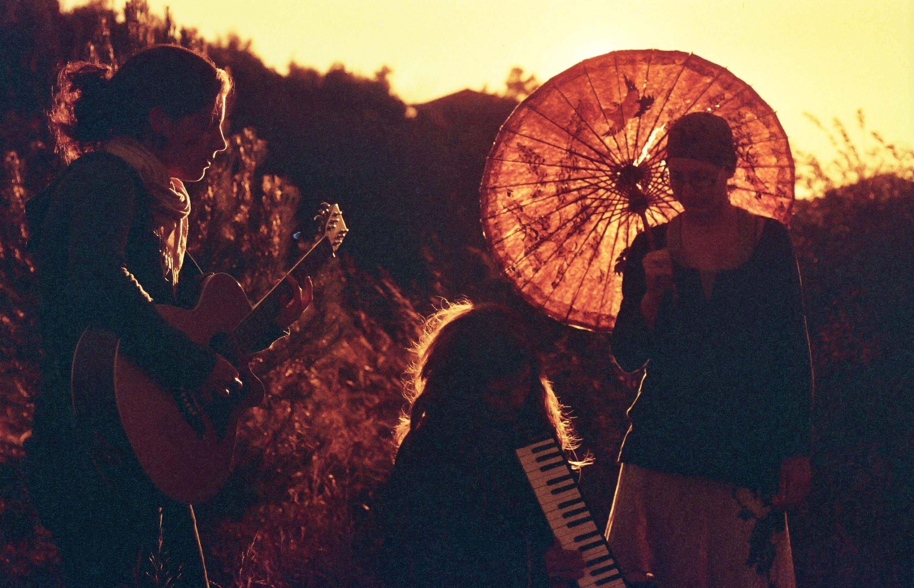 El grup Bue Velvet està format per tres noies santcugatenques