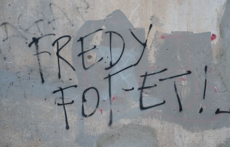 Una pintada de les moltes que hi ha per les parets de Sant Cugat FOTO: Arxiu