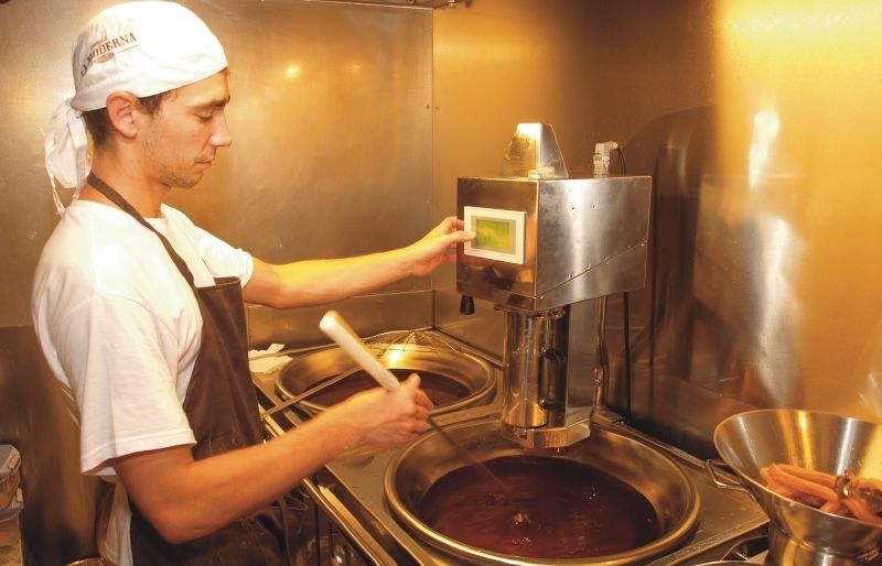 Treballadors de La Moderna. FOTO: A. Ribera